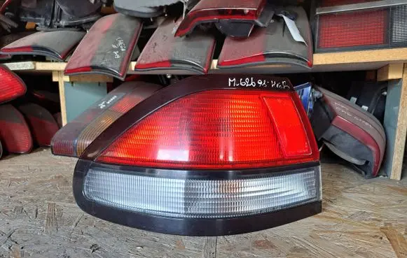Mazda 626 Rear/tail lights 22061825