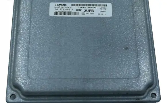 Ford Focus Engine control unit/module S118763002F 2UFB 2S6A12A650PC