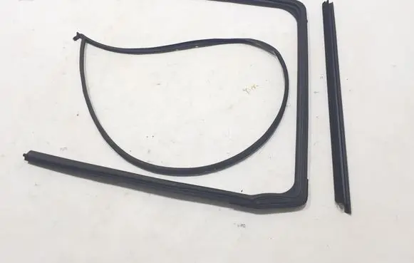 Renault Zoe Rubber seal rear door 823314130R
