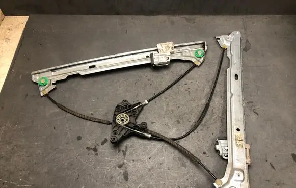 Mercedes-Benz Vito Viano W639 Front window lifting mechanism without motor A6397200546
