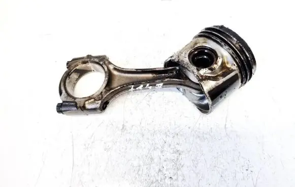 Toyota Corolla E120 E130 Piston with connecting rod