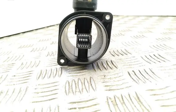 Skoda Fabia Mk2 (5J) Mass air flow meter 03L906461 5WK97023 024011261