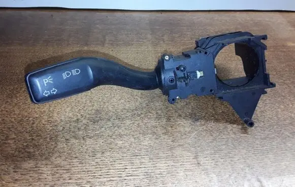 Audi A6 S6 C5 4B Indicator stalk 4EO953513A
