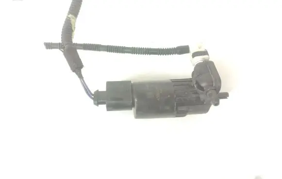 Opel Astra K Windscreen/windshield washer pump 84139203