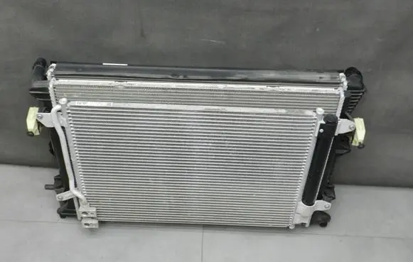 Volkswagen Jetta VI Radiator set 5C0820411G
