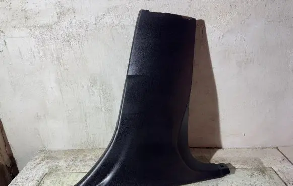 Volvo V40 (B) pillar trim (bottom) 31426636
