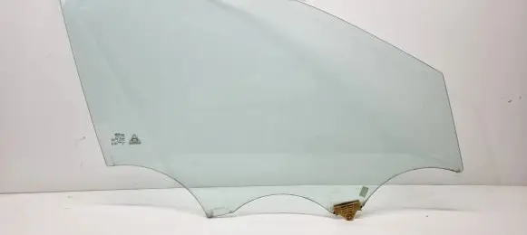 KIA Sorento Front door window glass four-door 82420C5000