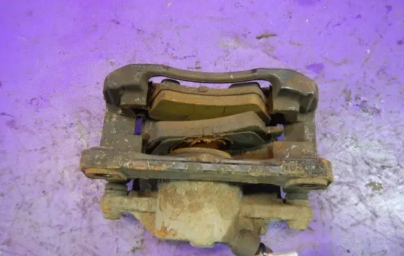 Renault Megane II Front brake caliper