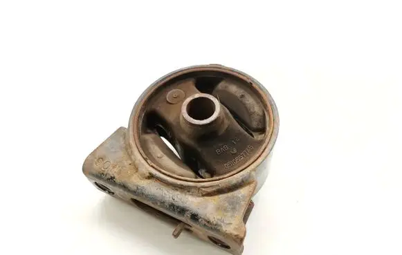 Engine mount bracket