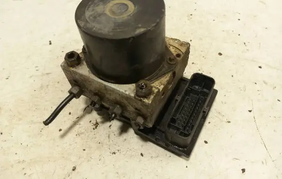 Skoda Roomster (5J) ABS Pump 6R0907379C