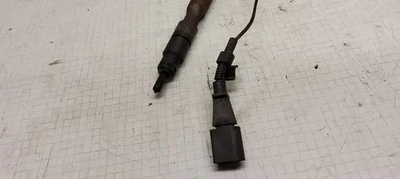 Seat Toledo II (1M) Fuel injector 038130202E