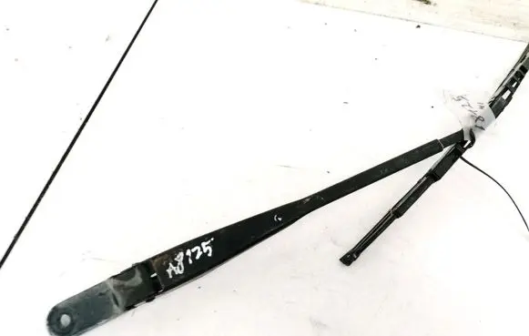Land Rover Discovery Front wiper blade arm