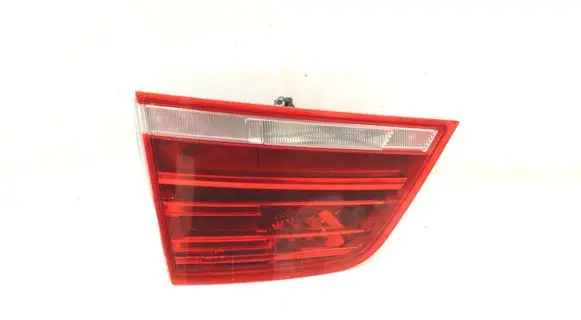 Tailgate rear/tail lights