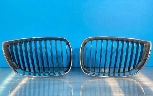 BMW 1 E81 E87 Front bumper upper radiator grill 7128614 51137128614 7128613