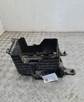 Volkswagen PASSAT B6 Battery tray 1K0915333