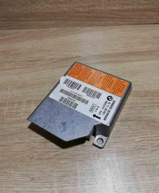 BMW 5 E39 Airbag control unit/module 8372521