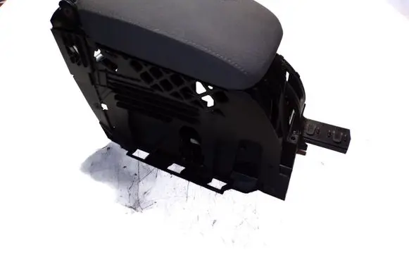 Volkswagen Golf V Armrest 1K5864251C