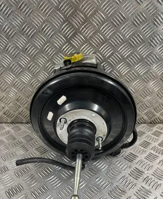 Volkswagen Touareg II Brake booster 7P0612101B