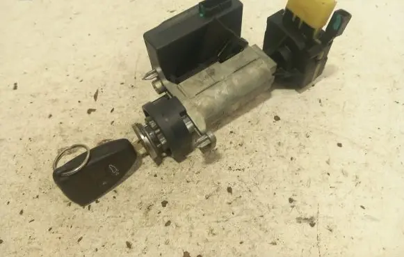 Chrysler Sebring (JS) Ignition lock 313047