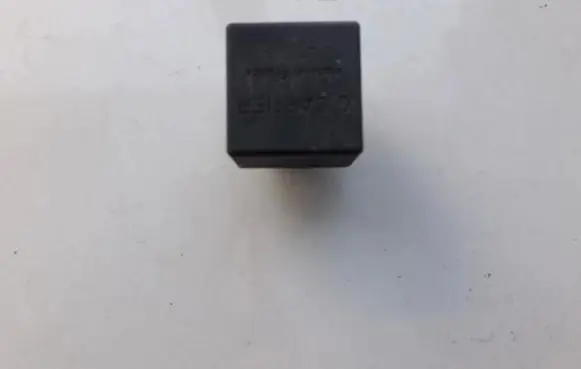 Peugeot 306 Other relay 25a03501 25a-03501