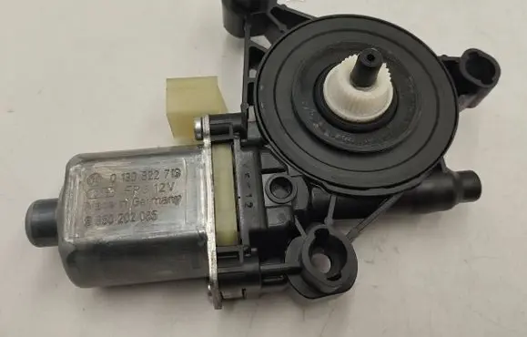 Audi A3 S3 8V Rear door window regulator motor 5Q0959801