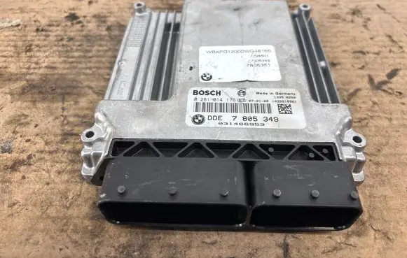BMW 3 E90 E91 Engine control unit/module 0281014176 7805349 031466953