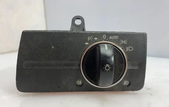 Mercedes-Benz E W211 Light switch 2115450804 04056095
