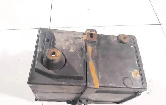 Ford Focus Battery box tray 