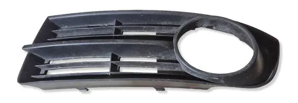 Volkswagen Touran I Front bumper lower grill 1T0853665A
