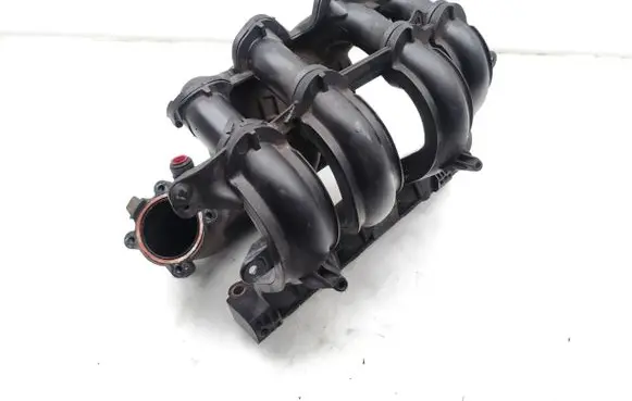 Ford Fiesta Intake manifold 8A6G9424A