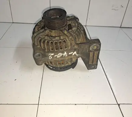 Volvo XC70 Generator/alternator 9442841 0124515019