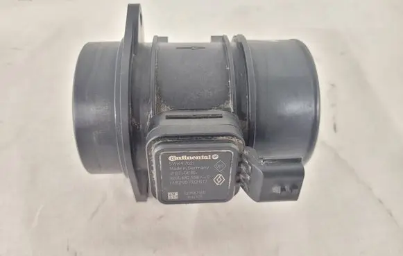 Dacia Sandero II Mass air flow meter 8200682558 5WK97021 022067165