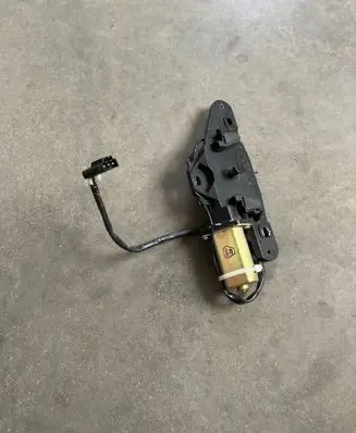 BMW 5 E39 Tailgate/trunk/boot lift motor 8362371