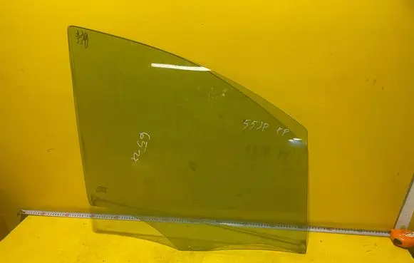 Renault Modus Front door window glass four-door E143R001583