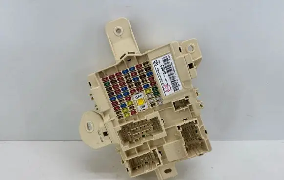 KIA Sorento Fuse module 91950C5510