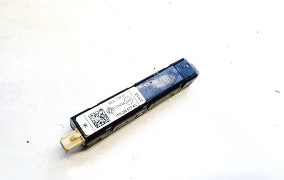 Volkswagen Touran II Antenna control unit 1t0035577ac