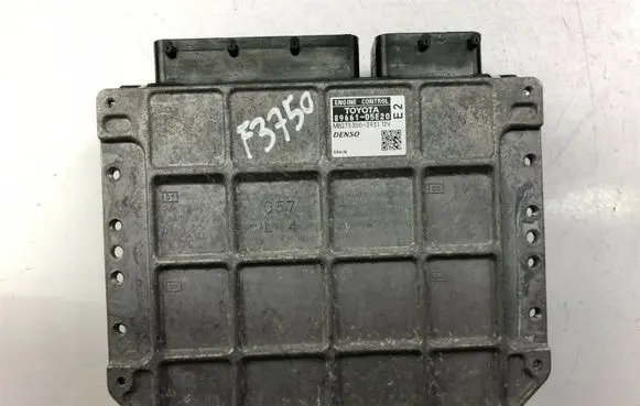 Toyota Avensis T270 Other control units/modules 8966105E20 F3750