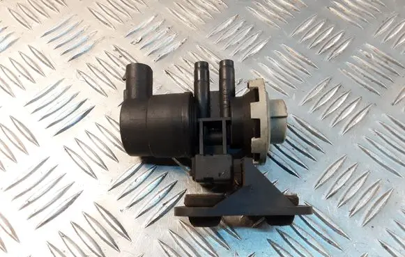 Jeep Grand Cherokee (WJ) Turbo solenoid valve 52128550AA
