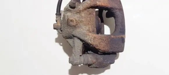Toyota Auris 150 Front brake caliper