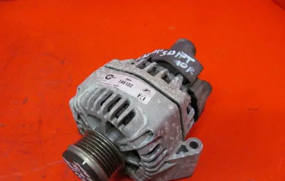 Suzuki Swift I Generator/alternator T542851R