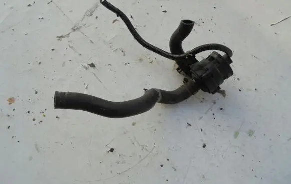Suzuki Grand Vitara II Electric auxiliary coolant/water pump POZOSTAE