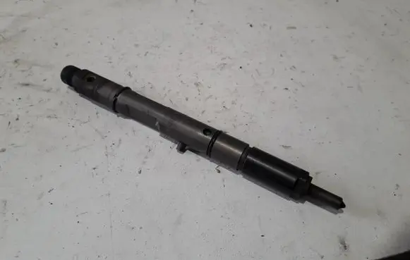 Audi A6 S6 C5 4B Fuel injector 059130201F