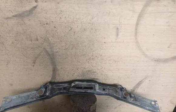 Audi A6 S6 C4 4A Top upper radiator support slam panel