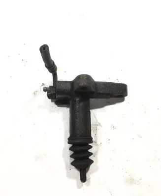 Mitsubishi L200 Clutch slave cylinder 