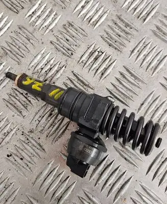 Audi A4 S4 B7 8E 8H Fuel injector 038130073AK