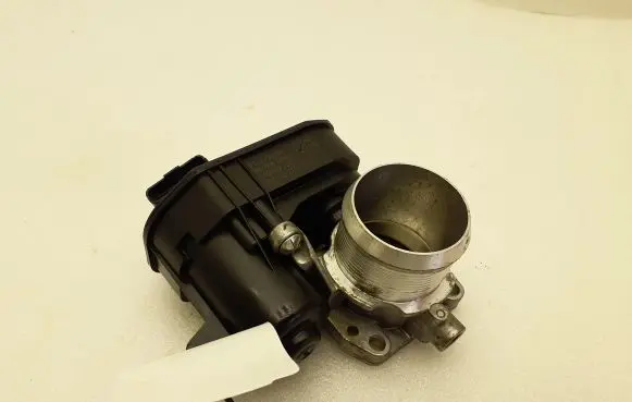 Citroen C4 III e-C4 Throttle valve 9842936880