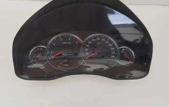 Subaru Legacy Speedometer (instrument cluster) 0408151127964