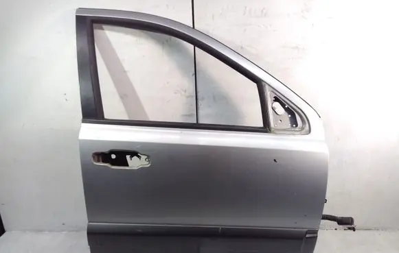KIA Sorento Front door