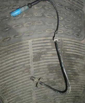 BMW 5 E60 E61 ABS brake wheel speed sensor 6908705
