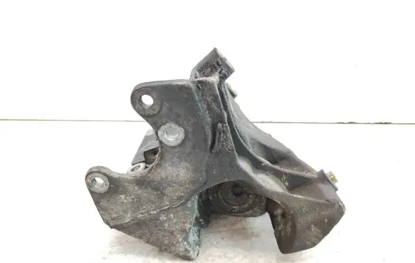 Audi A8 S8 D2 4D A/C compressor mount bracket 057260885